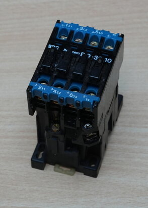 BBC-B9-30-10-magneetschakelaar-48V-26A