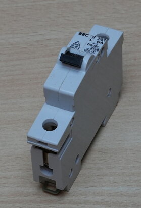 BBC-S261L-installatieautomaat-6A