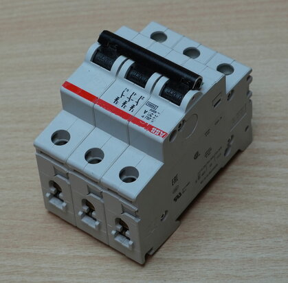 ABB S200P K 20A Leistungsschalter 3P 2CDS283001R0487