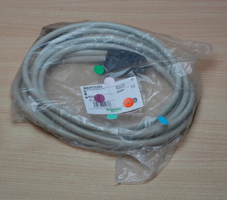 Schneider-BMXFCC203-Modicon-X80-Aansluitkabel-40PIN-connector-HE10