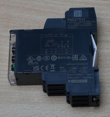 Schneider Electric RM22TR33 Harmony Spannungs&uuml;berwachungsrelais, 3-phasig
