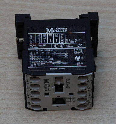 Moeller DILEM-10 magneetschakelaar 24V AC 4KW 20A 3P+1NO (gebruikt)