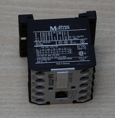 Moeller DILEM-01 contactor 24V AC 4KW 20A 3P+1NC (used)
