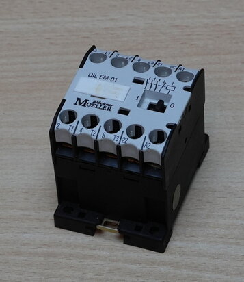 Moeller DILEM-01 magneetschakelaar 24V 3P 1NC