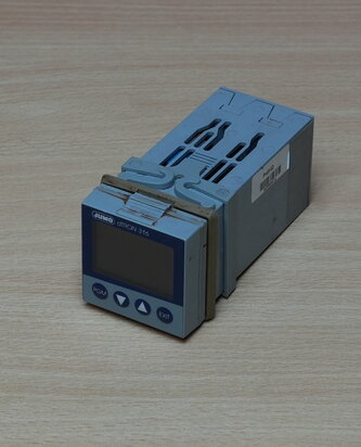 Jumo-703041-181-000-23-000-PID-temperatuurregelaar-relais-240VAC