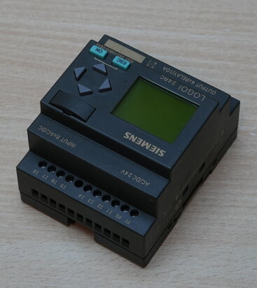 Siemens-6ED1052-1HB00-0BA5-LOGO-24RC-logic-module-24V
