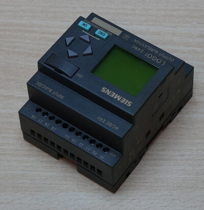 Siemens 6ED1052-1HB00-0BA6 LOGO! 24RC logic module 24V