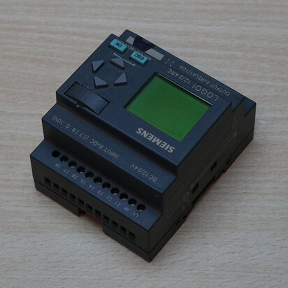 Siemens 6ED1052-1MD00-0BA3 LOGO! 12/24RC logic module 12V 24V