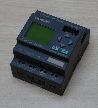 Siemens-6ED1052-1MD00-0BA5-LOGO-12-24RC-logic-module