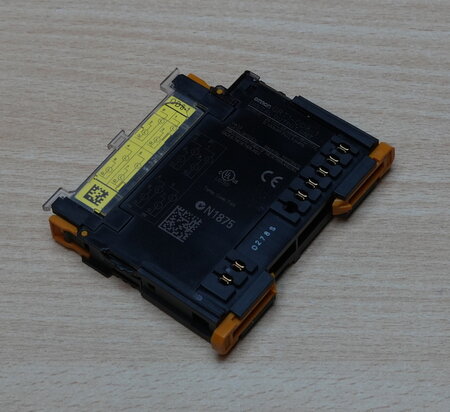 Omron-GRT1-OD8-1-digitale-uitgangsmodule-24V-DC