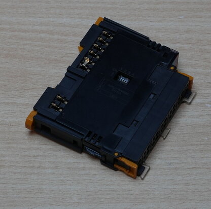 Omron GRT1-AD2 input module analog