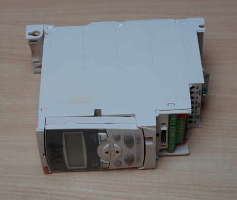 ABB ACS355-01E-04A7-2 Inverter Drive 0.75 kW, 1 phase, 4.7A