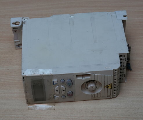 ABB ACS150-01E-04A7-2 Omvormer Aandrijving 0,75 kW, 1 fase, 4,7A