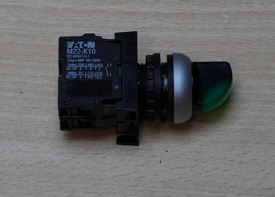 Moeller M22-K10 verlicht keuzeschakelaar groen met M22-LED element