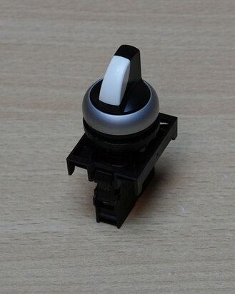 Moeller-M22-K10-schakelaar-NO-zwart-wit