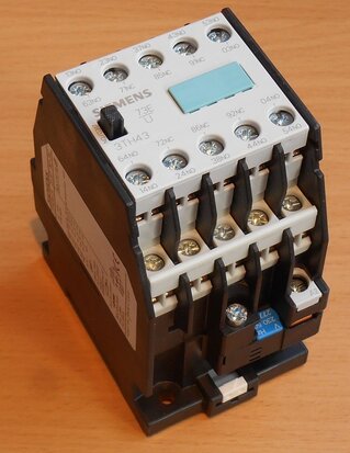 Siemens contactor auxiliary relay 230VAC 7 NO + 3 NC 3TH43460AP0