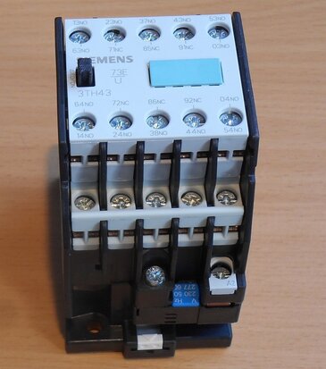 Siemens contactor auxiliary relay 230VAC 7 NO + 3 NC 3TH43460AP0