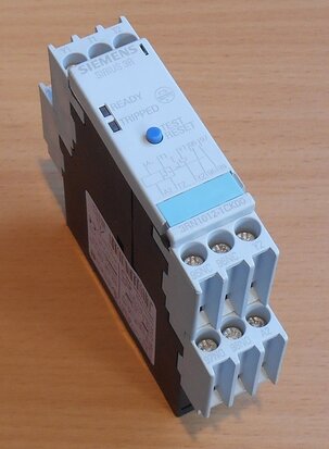 Siemens Temperature Measurement motor protection relay 1NO + 1NC 3RN10121CK00