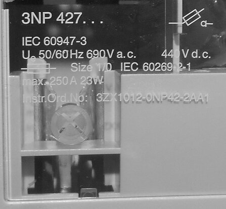 Siemens Indus.Sector NH 1 fuse switch 250A 3p 3NP4276-1CG01