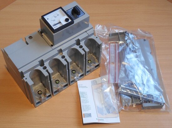 Schneider Merlin Gerin ampere meter block 32656 4P 400A