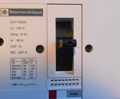 Telemecanique motor protection switch GV7 RE80 48-80A 056 682