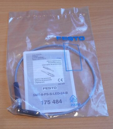 Festo Proximity sensor SMT-8-PS-S-LED-24-B 175484