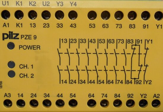 Pilz PZE 9 24VDC 8n / o 1n / c 774 150 MSR relays