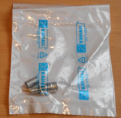 Radiall R142 BNC coaxial cable connector plug plug R142 242 161W