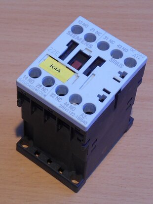 Siemens 3RH1122-1BB40 contactor 24V DC 2NO + 2NC 10A