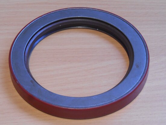 Hyster 2035568 oil seal