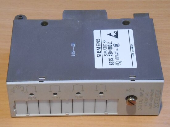 Siemens Simatic S5 6ES5430-8MD11 digital input module 4x230V AC 6ES5 430-8MD11