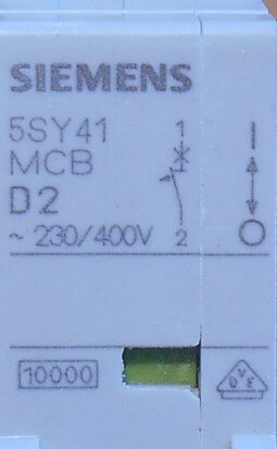 Siemens Circuit breaker 5SY4 102-8 1P cart D 2A automatic 5SY41028