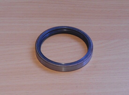 Komatsu 3EC-21-15140 3EC2115140 oil seal seal