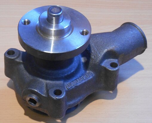 Komatsu HE4020-35079 water pump HE402035079