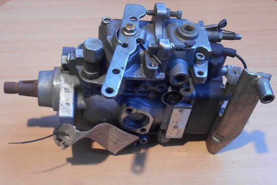 Komatsu Denso Fuel VE4 / 12F1225RND538 diesel injection pump