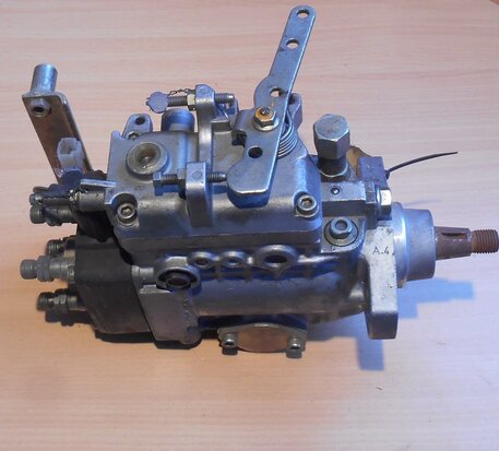 Komatsu Denso Fuel VE4 / 12F1225RND538 diesel injection pump