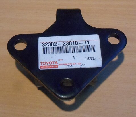 Toyota 32302-23010-71 LH bracket 323022301071