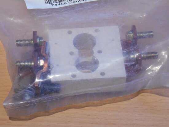 BT 74458 contact set