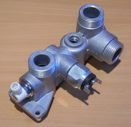 Ferroli 2829610 manifold ww