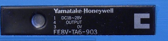 Yamatake FE8V-TA6-903 photocell sensor DC18 ~ 28V Proximity sensor