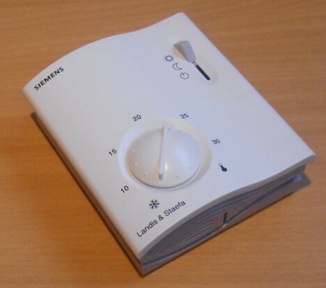 Siemens RCU 60.1 Landis & Staefa room controller for heating or cooling