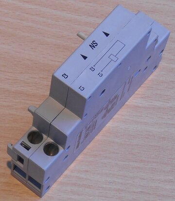 Allen Bradley 140M-C-SNA shunt release 240-260V 60Hz