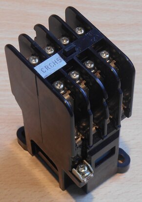 Fuji SRCa50-3F contactor 4a4b 110-120V relay