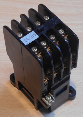 Fuji SRCa50-3F magneetschakelaar 4a4b 110-120V relay