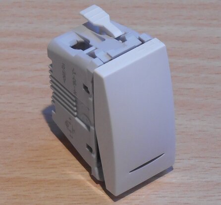 Eunea Unica U3.106.25N push button 10A 1P color ivory (8 pieces)