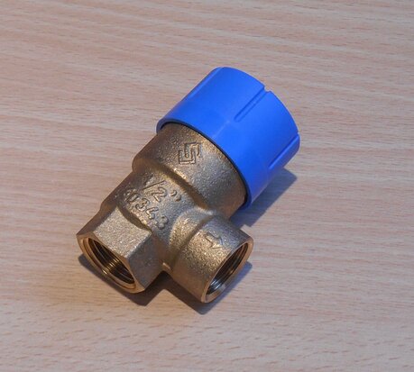 Flamco Precor B 1/2'' - 1/2'' overflow valve 8 BAR