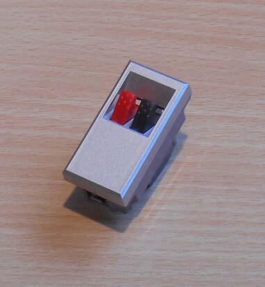 Bticino HC4294 Axolute connector voor home cinema luidspreker