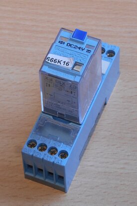 Releco C7-X10 FX relais 24V DC incl. Releco LR38486 relaisvoet