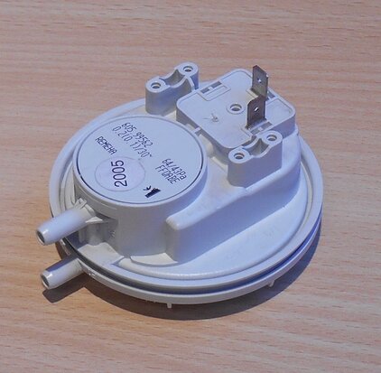 Remeha S42668 air pressure differential switch W40 HUBA 60599562