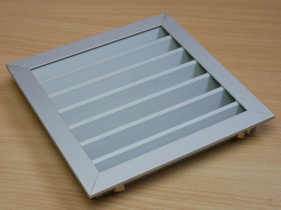 Ivana IVA000942 louvered grate aluminum 150x150 mm 